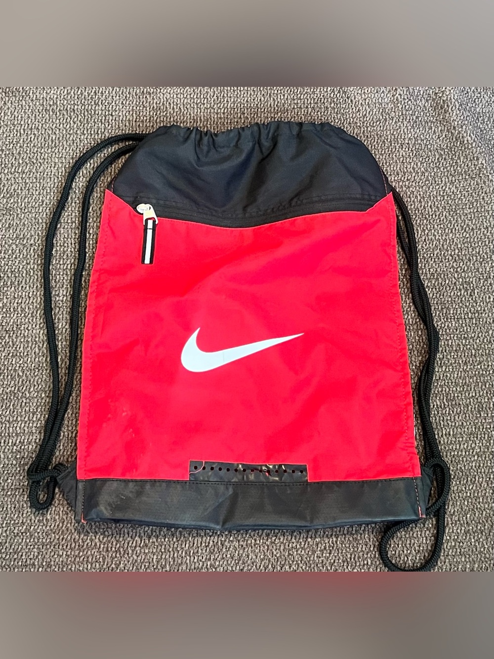 Nike Brasilia Red Black White Drawstring Sports Gym Workout Backpack Gymsack